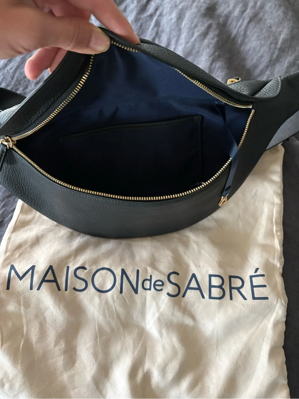 Maison De Sabré black pebbled